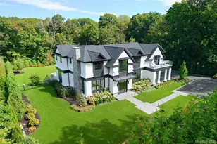 95 Spruce St, Roslyn, NY 11576 - Photo 2