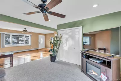 57 Commercial Avenue, East Islip, NY 11730 - Photo 8