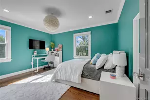 17 Colonial Rd, Port Washington, NY 11050 - Photo 26