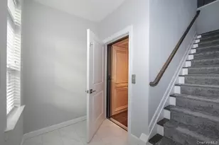 300 Sutton Ct, Mount Sinai, NY 11766 - Photo 16