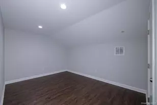 300 Sutton Ct, Mount Sinai, NY 11766 - Photo 14