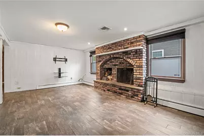 360 Fir Grove Road, Ronkonkoma, NY 11779 - Photo 18