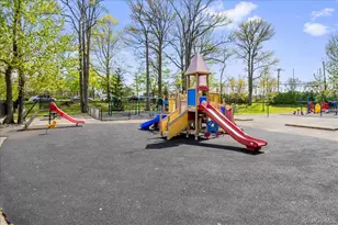 133B Edgewater Park, Bronx, NY 10465 - Photo 22