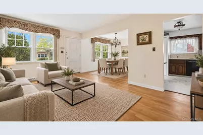 41 Margaretta Court, New York, NY 10314 - Photo 2
