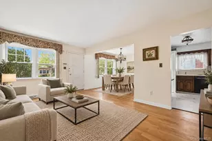 41 Margaretta Ct, New York, NY 10314 - Photo 2