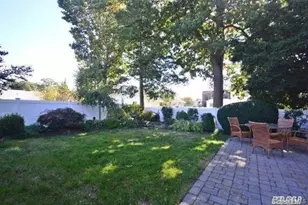 18 Yale Pl, Lynbrook, NY 11563 - Photo 10