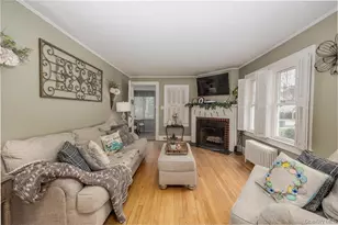 18 Yale Pl, Lynbrook, NY 11563 - Photo 2