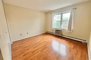 400 Mt Pleasant Ave, Mamaroneck, NY 10543 - Photo 8