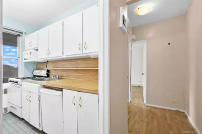 67-38 108th Street #B52, Forest Hills, NY 11375 - Photo 14