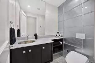 68 Kensington Cir, Manhasset, NY 11030 - Photo 10
