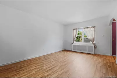 1647 Radcliff Avenue, Bronx, NY 10462 - Photo 4