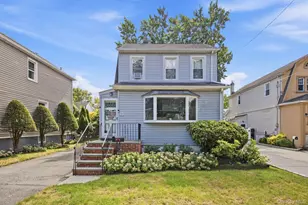 27 South Dr, Valley Stream, NY 11581 - Photo 2