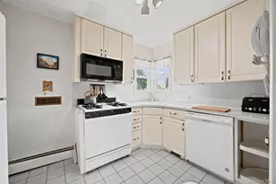 27 South Dr, Valley Stream, NY 11581 - Photo 6
