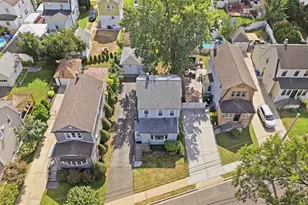 27 South Dr, Valley Stream, NY 11581 - Photo 20