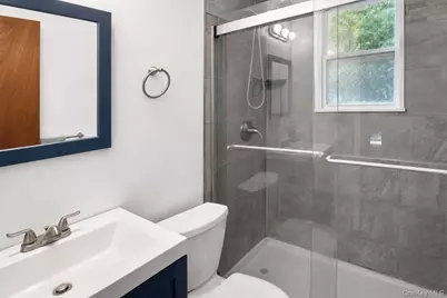 22 Hill View Drive, New Windsor, NY 12553 - Photo 12