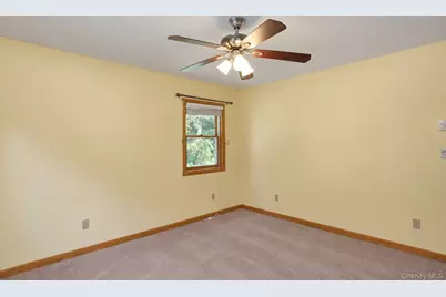 22 Hill View Drive, New Windsor, NY 12553 - Photo 16