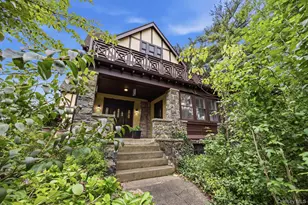 180-24 Grand Central Pkwy, Jamaica, NY 11432 - Photo 38