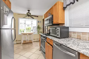 52 Syracuse St, Williston Park, NY 11596 - Photo 8