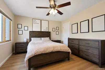 30 Hemlock Court, New York, NY 10309 - Photo 22