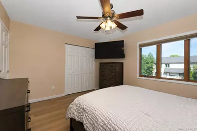 30 Hemlock Court, New York, NY 10309 - Photo 20
