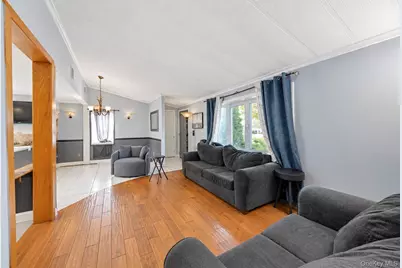 346 Jamaica Avenue, Medford, NY 11763 - Photo 6