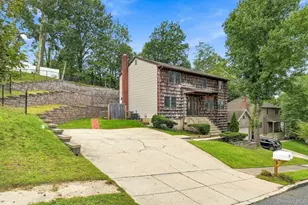 22-24 Conifer Ct, Northport, NY 11768 - Photo 4