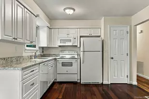22-24 Conifer Ct, Northport, NY 11768 - Photo 12