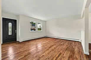 22-24 Conifer Ct, Northport, NY 11768 - Photo 10