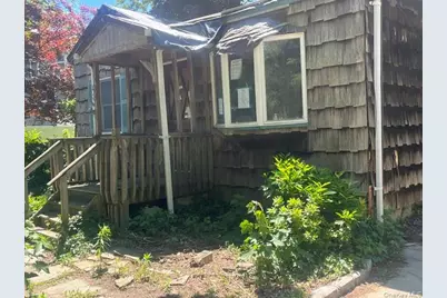 82 4th Street, Ronkonkoma, NY 11779 - Photo 2