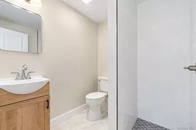 8 Burchell Boulevard, Bay Shore, NY 11706 - Photo 28