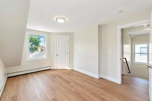 8 Burchell Blvd, Bay Shore, NY 11706 - Photo 36