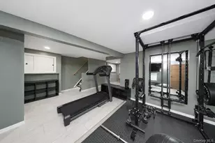 66-13 Booth St, Rego Park, NY 11374 - Photo 26