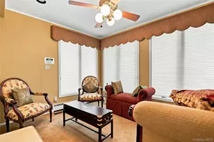 39 Orchard Ct, Woodbury, NY 11797 - Photo 12