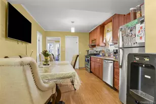 35 Charles St, New Rochelle, NY 10801 - Photo 6