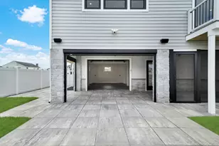 3681 Naomi St, Seaford, NY 11783 - Photo 36