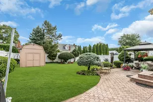 996 Merillon Ave, Westbury, NY 11590 - Photo 14