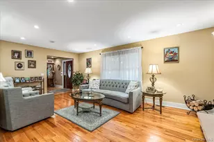 53 State Pl, Huntington, NY 11743 - Photo 4