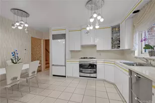 65-24 Ellwell Crescent, Rego Park, NY 11374 - Photo 10