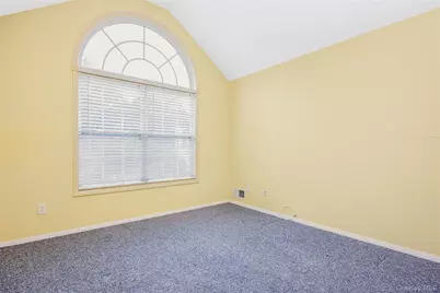 218 Kettles Lane, Medford, NY 11763 - Photo 18
