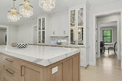 333 Lyncroft Road, New Rochelle, NY 10804 - Photo 8