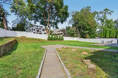 333 Lyncroft Road, New Rochelle, NY 10804 - Photo 42