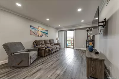 337 Mariners Way #337, Copiague, NY 11726 - Photo 6