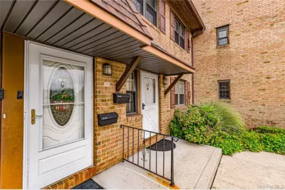 337 Mariners Way #337, Copiague, NY 11726 - Photo 4