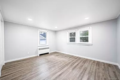 4 Oak Lane, Coram, NY 11727 - Photo 12