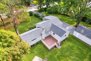 4 Oak Ln, Coram, NY 11727 - Photo 2