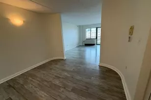 136 Beach 117th St, Rockaway Park, NY 11694 - Photo 2