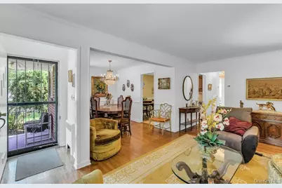 5310 Overbrook Street, Douglaston, NY 11362 - Photo 6