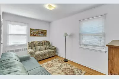 5310 Overbrook Street, Douglaston, NY 11362 - Photo 14