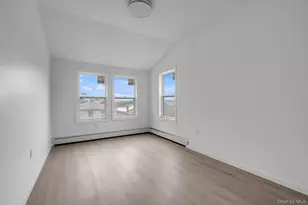 25-11 126th St, Flushing, NY 11354 - Photo 18