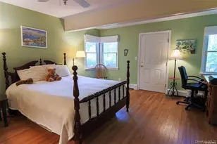101 N Country Rd, Shoreham, NY 11786 - Photo 16